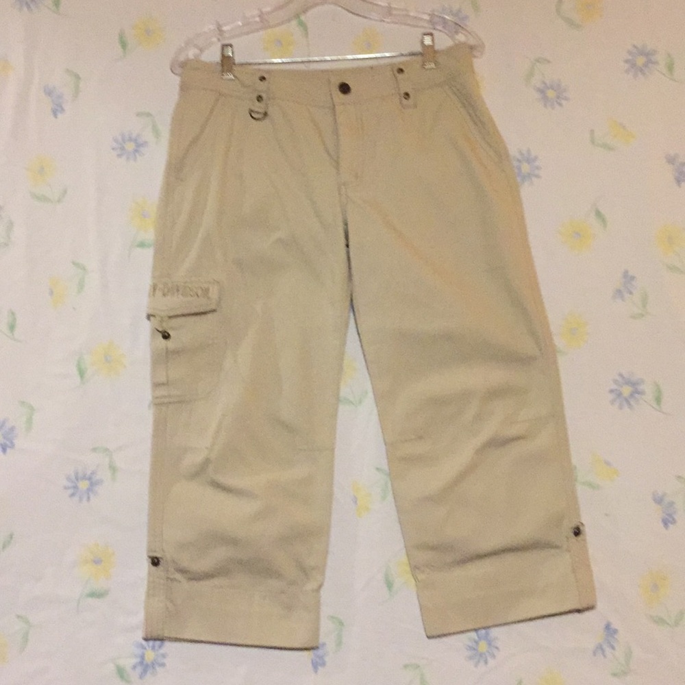 WOMEN'S HARLEY DAVIDSON CAPRI PANTS NWOT.EXC COND.